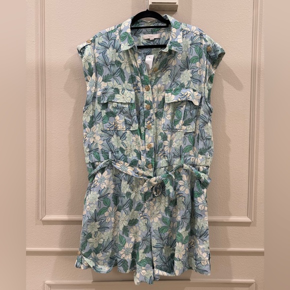 LOFT Pants - NWT LOFT Blue & Green Floral Tie-Waist shorts Romper size XXL